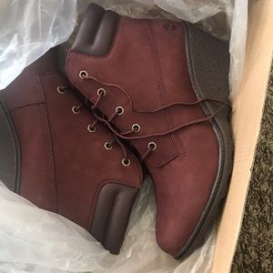 Meet your Posher, Queen